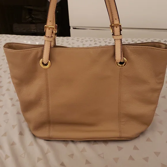 💕🔥Beige Michael Kors Bag Tote🔥💕 - Picture 2 of 12
